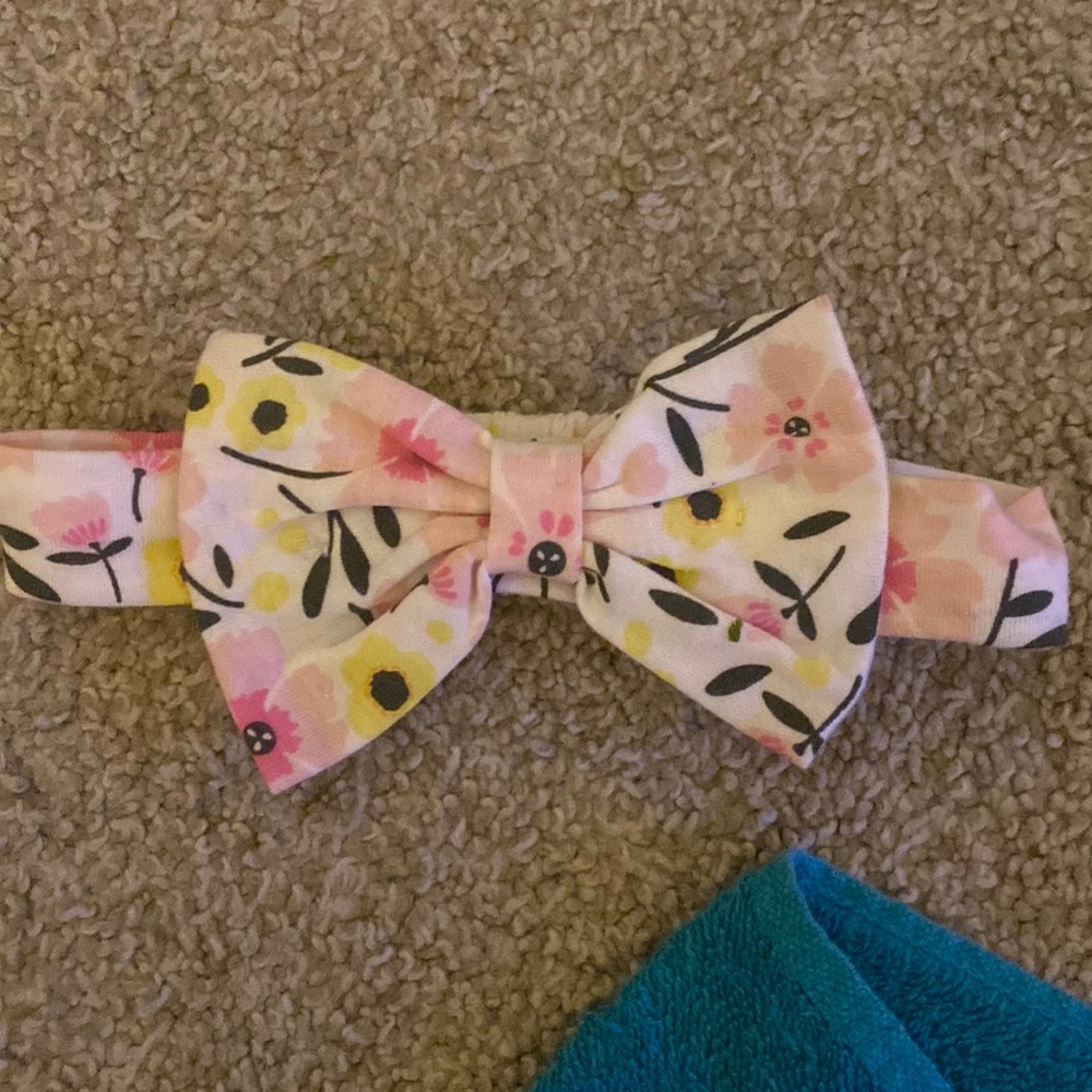 Baby girl headband bow